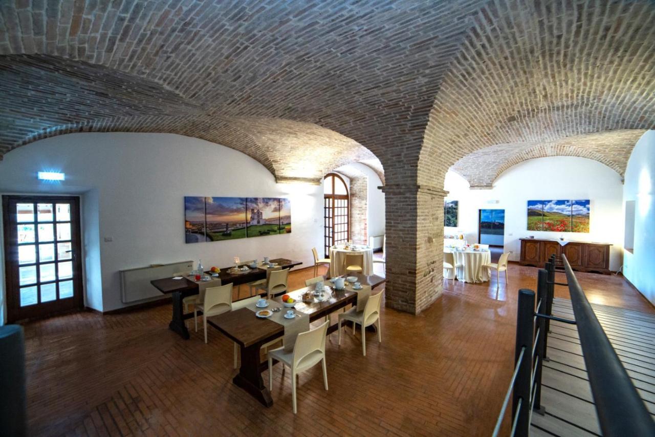Il Monastero Di Bevagna Bed & Breakfast Eksteriør bilde