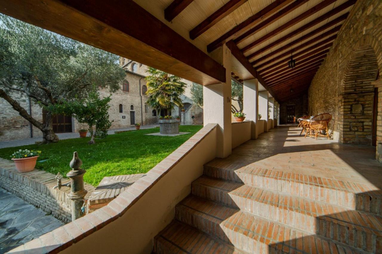 Il Monastero Di Bevagna Bed & Breakfast Eksteriør bilde