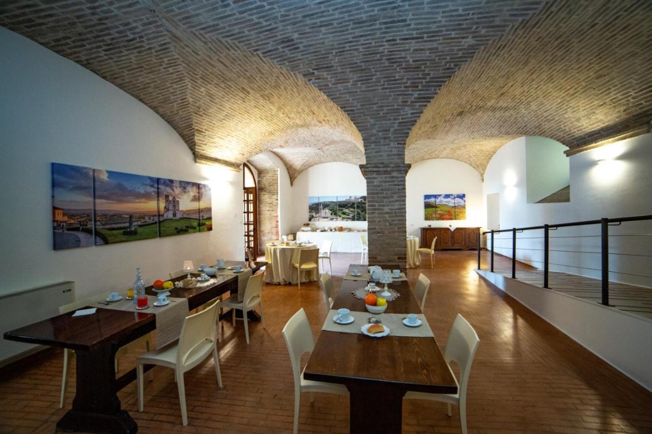 Il Monastero Di Bevagna Bed & Breakfast Eksteriør bilde